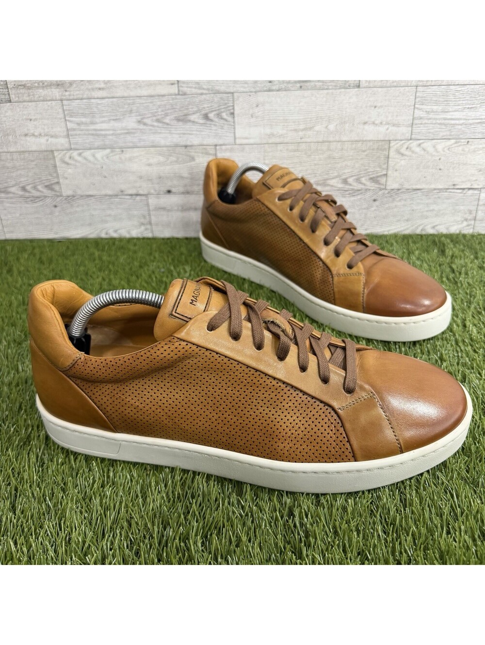 Magnanni Lo Sneaker Men Ombre Brown Perforated Leather Shoes Size 10.5 M